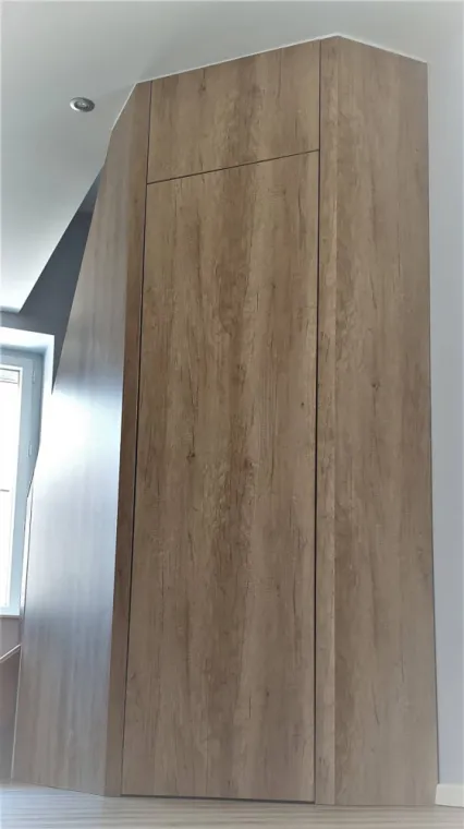 Placard sous escalier sur mesure à Lorette, Lorette, Les Copeaux Agencement