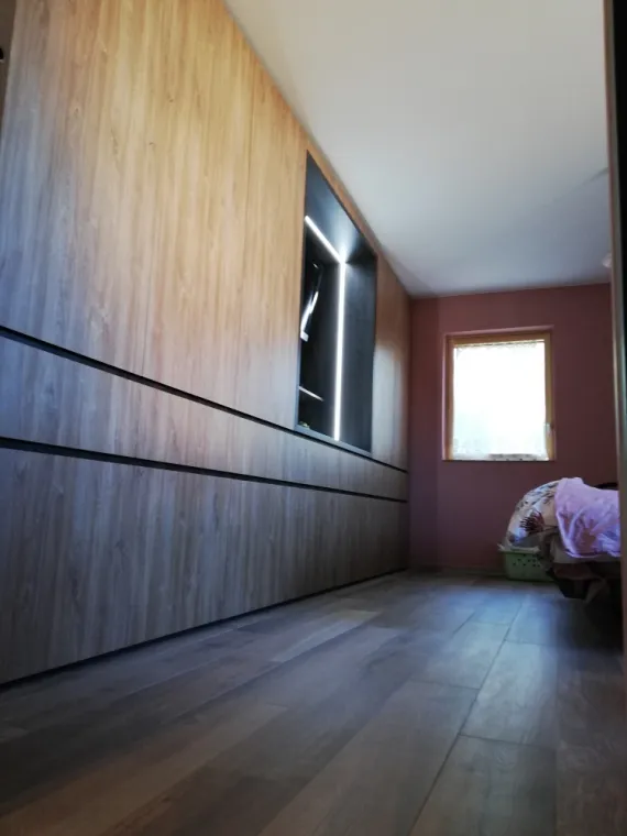 Conception et pose de dressing sur mesure à Saint Etienne, Lorette, Les Copeaux Agencement